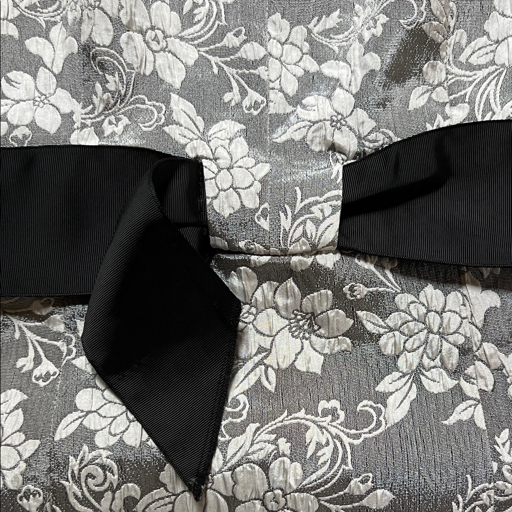 Nanette Lepore Silver Floral Jacquard Sheath Dress with Black Waist Tie Size 14 - Picture 6 of 16